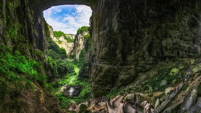 武隆喀斯特旅游区天气预报，天生三桥、仙女山、芙蓉洞畅游指南，武隆喀斯特旅游区天气预报及三大景点畅游指南